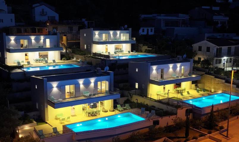 Villa pour 7 personnes, avec jardin ainsi que vue et piscine, animaux acceptés dans Vis - 2