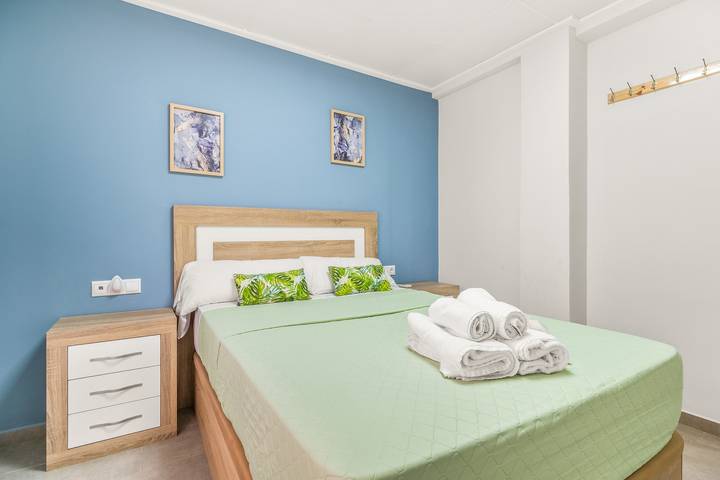 Holiday rental for 4 people, with balcony, with pets in Santa Pola