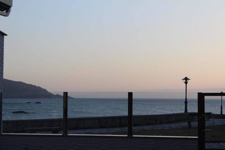 Apartamento para 4 personas, con jardín y vistas en Muxía