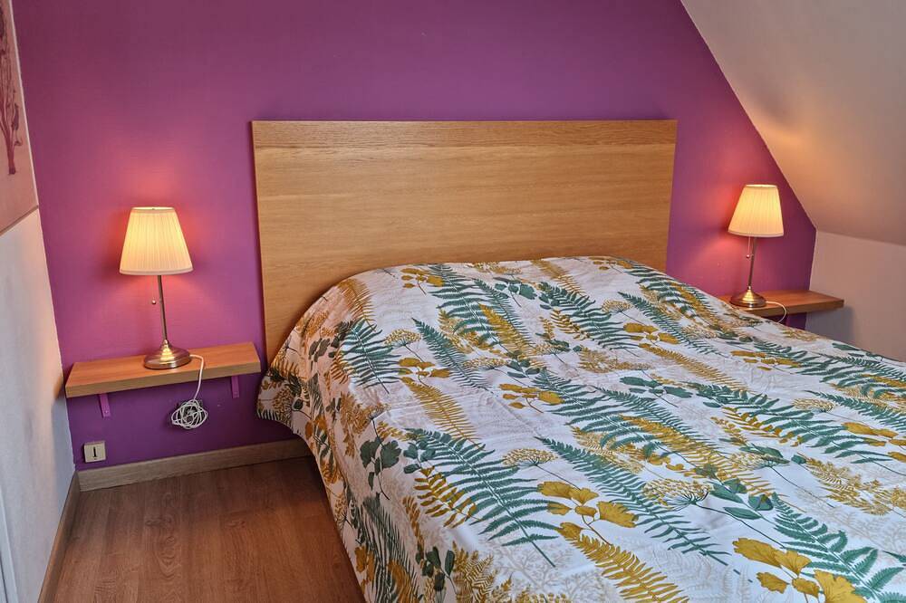 Appartement entier, Appartement 40m2 à 50 m du Gr34 et 80m de la mer.parking privé. in Le Conquet, Région de Brest