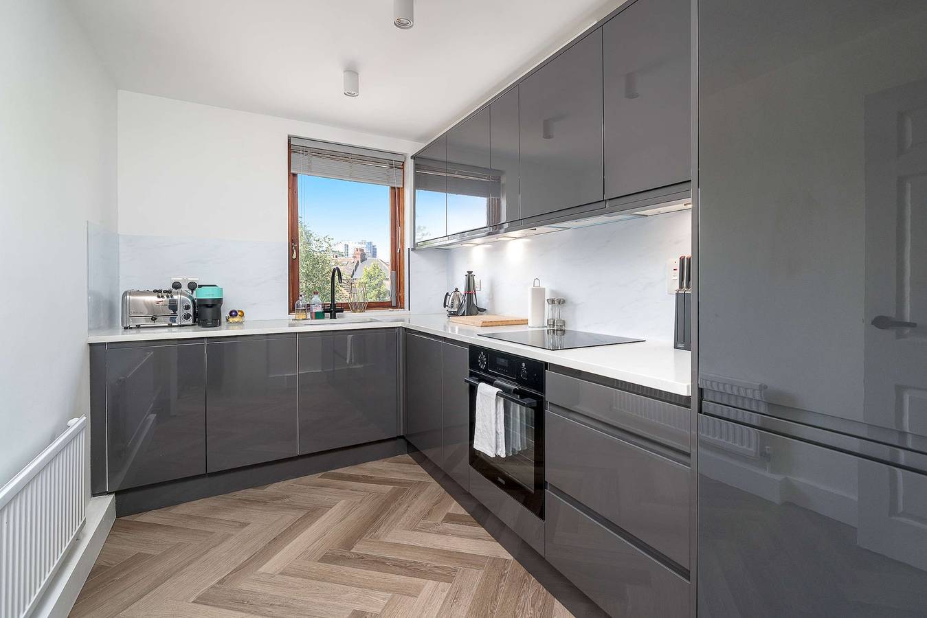 Entire apartment, Modern and elegant 2-bedrooms apartment in Wandsworth, London