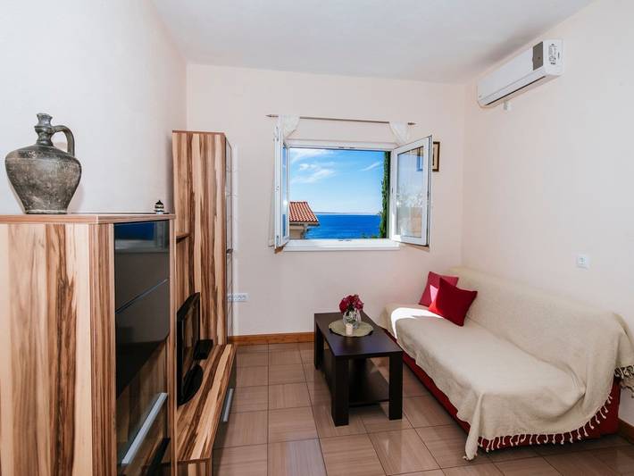 Ferienwohnung für 4 Personen, mit Balkon/Terrasse und Balkon sowie Terrasse und Garten in Starigrad Paklenica - 3