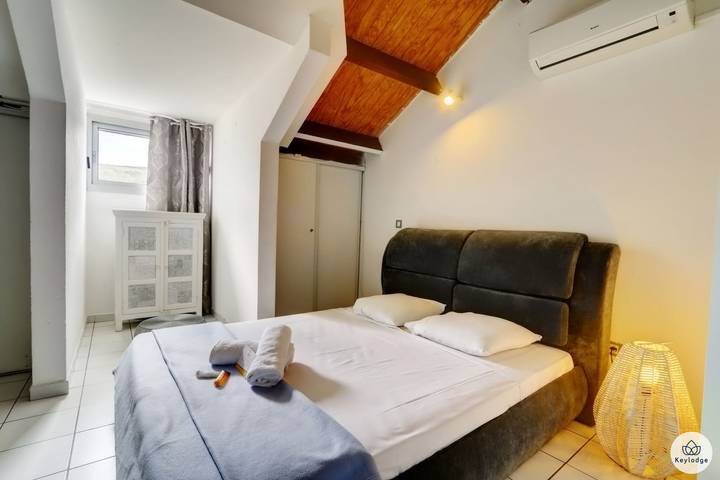 Gîte pour 6 personnes, avec piscine et balcon à La Saline les Bains - 4