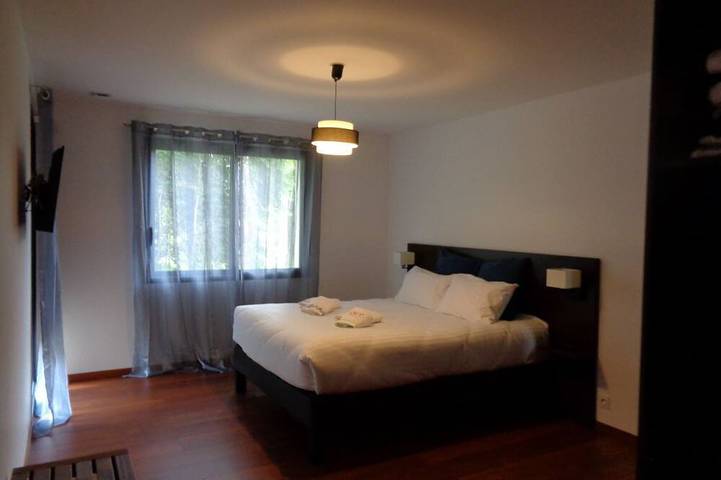 Location de vacances pour 10 personnes, avec jardin et jacuzzi à Collonges-la-Rouge - 3