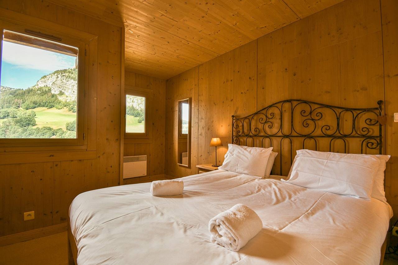 Entire apartment, Refuge Le Bardeau B4 in Le Grand-Bornand, Annecy region