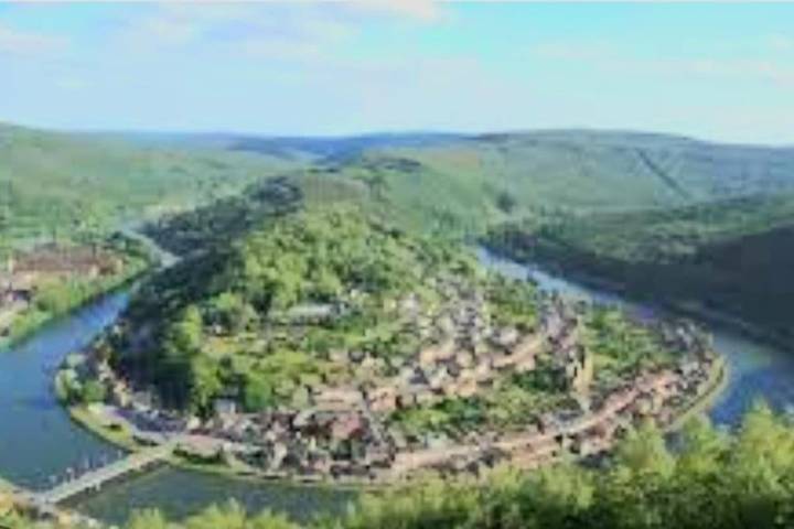 Location de vacances pour 4 personnes, avec vue et terrasse à Monthermé - 2