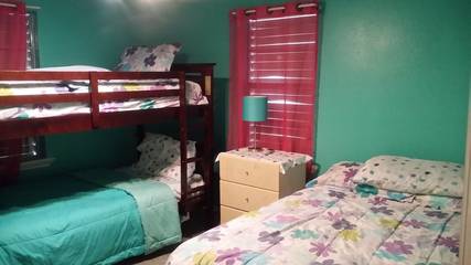 Vacation Home for 22 Guests in Galveston Island, Galveston, Picture 1