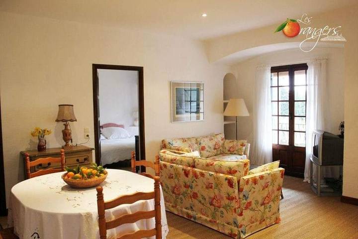 Chambre d’hôte pour 2 personnes, avec vue ainsi que jardin et piscine sur la Côte d'Azur - 2