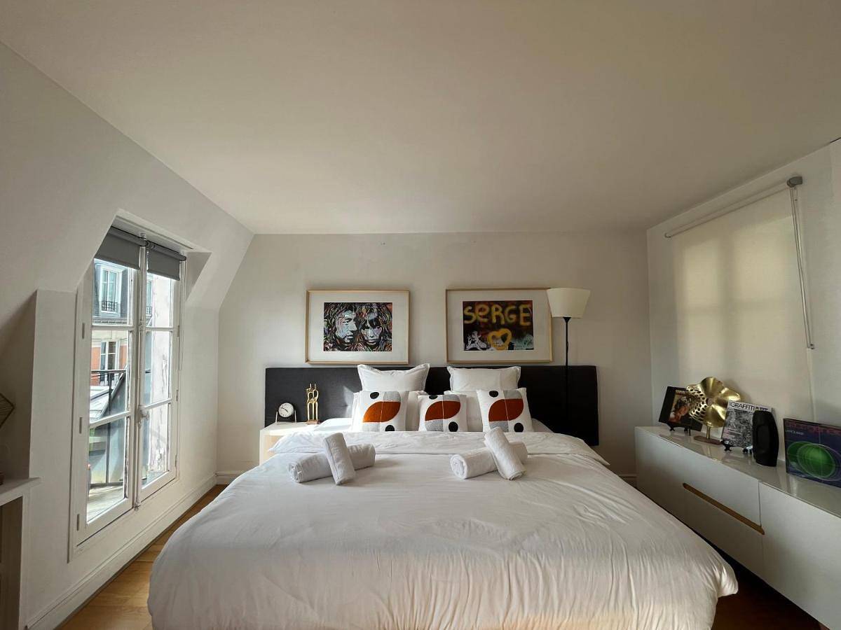 Appartement entier, Two-Bedroom Apartment in Paris 4e Arrondissement, Paris