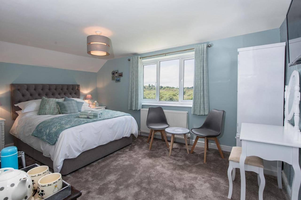 King Room with Garden View in Isle of Anglesey