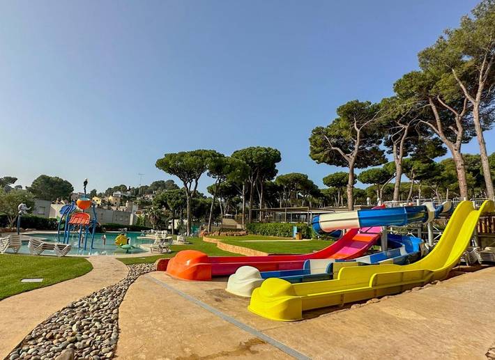 Camping voor 2 personen, with Terras and Tuin as well as Kinderzwembad and Zwembad in Pals