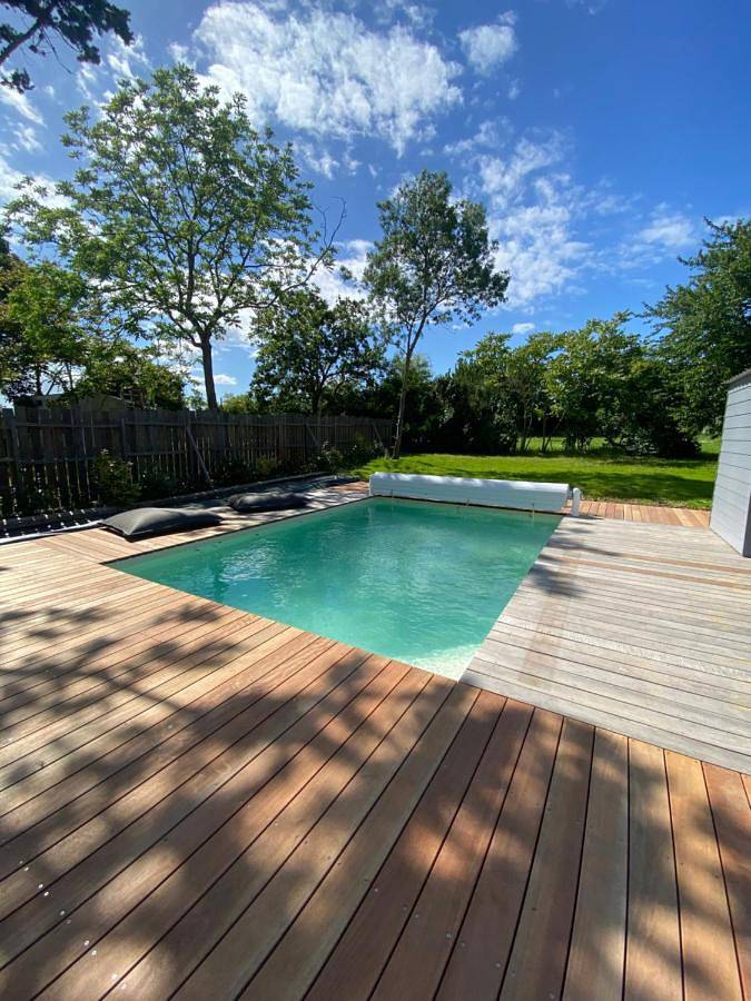 Location de vacances pour 6 personnes, avec Terrasse ainsi que Jardin et Piscine à Benon