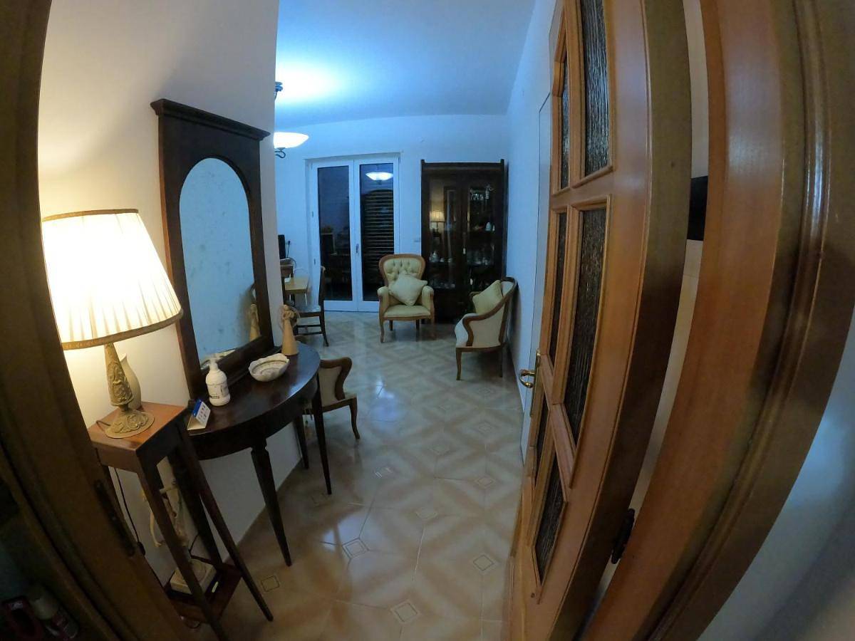 Appartamento intero, Twin Room with Shared Bathroom in Pomigliano d'Arco, Napoli e dintorni