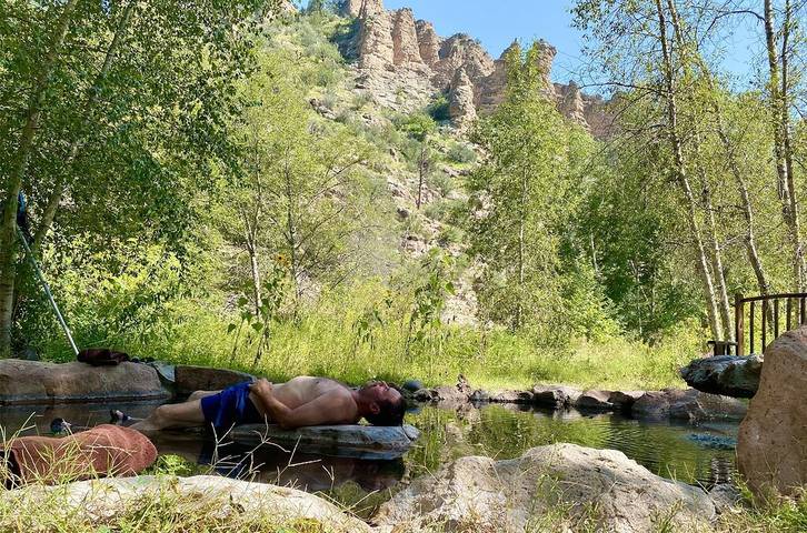 Glamping for 6 people in New Mexico