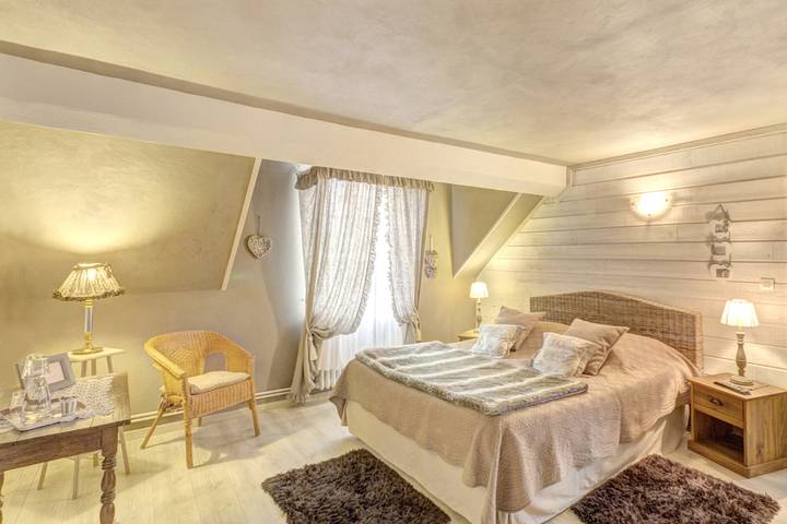 Chambre d’hôte pour 2 personnes, avec Terrasse et Jardin à Vittefleur