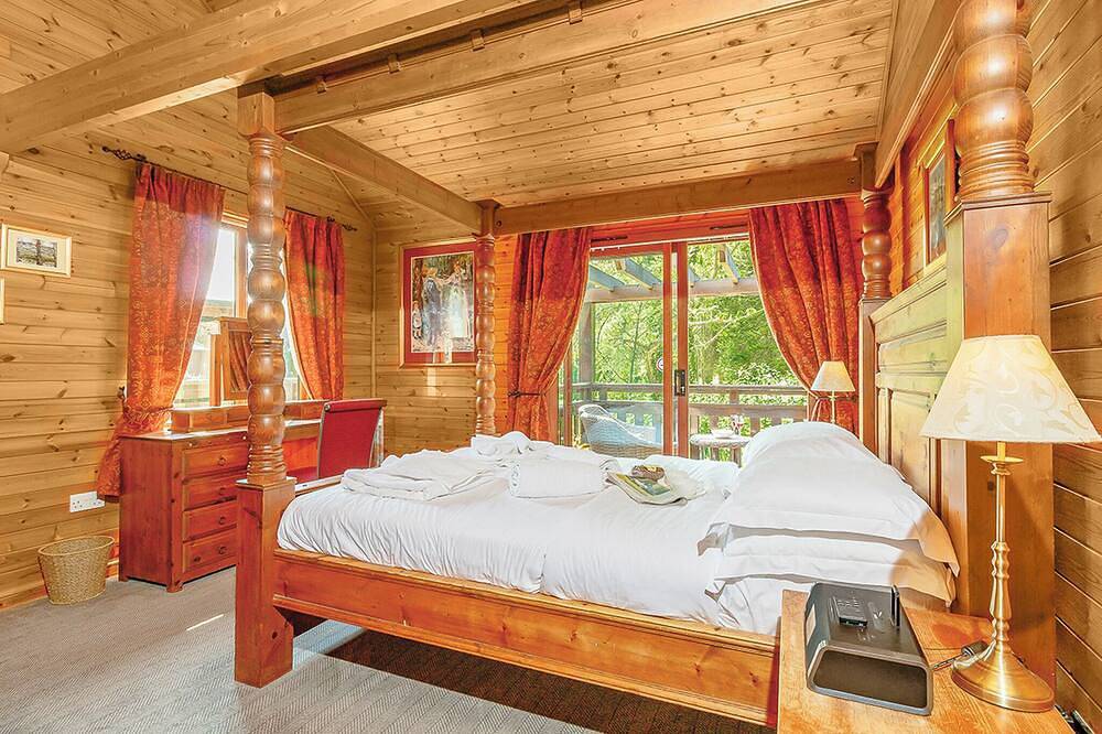 Falkner Watersedge Lodge in Tilford, Surrey