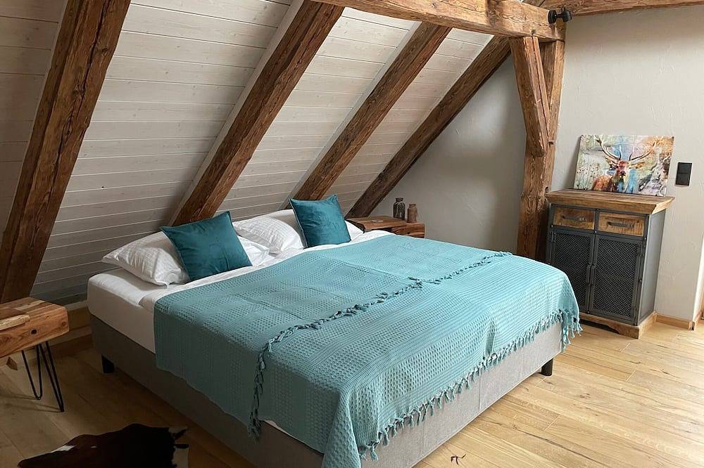 Ganze Wohnung, Liebevoll restaurierte Ferienwohnung im Alpenchic Stil Dg in Ottobeuren, Bayerisch Schwaben
