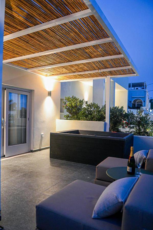 Villa pour 3 personnes, avec jardin et terrasse à Thera
