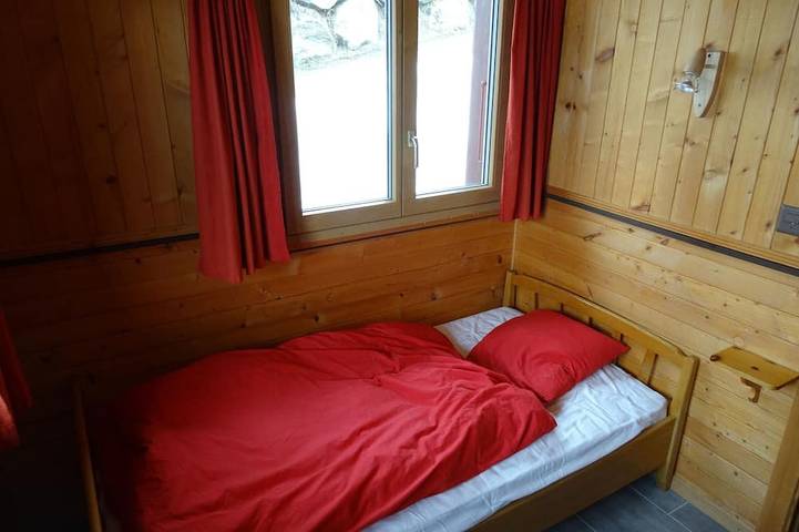 Gîte pour 8 personnes, avec jardin et piscine à Chamoson - 4