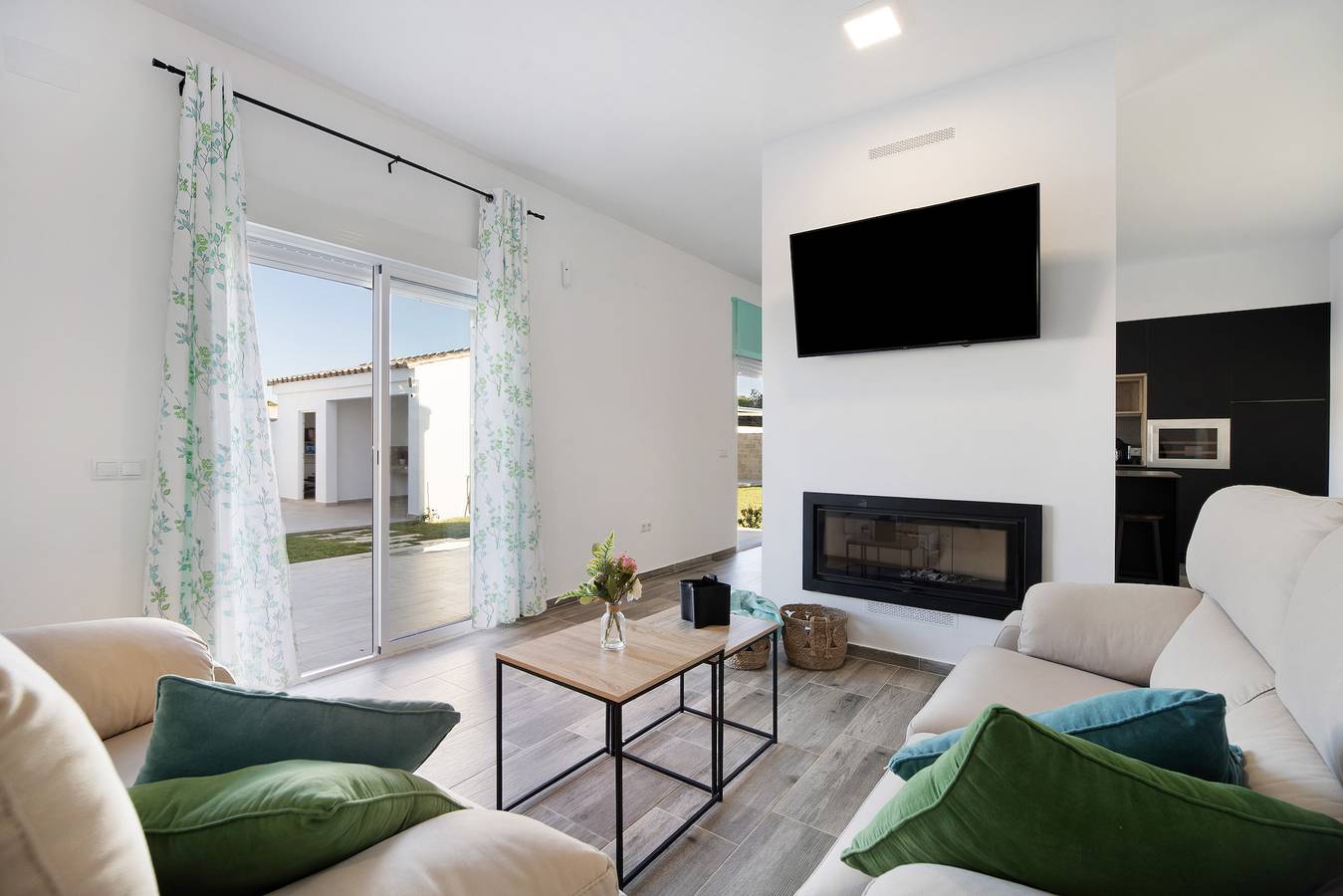 Villa 'Magnolia Chiclana' con piscina privada, terraza privada y Wi-Fi in Chiclana de la Frontera, Costa de la Luz