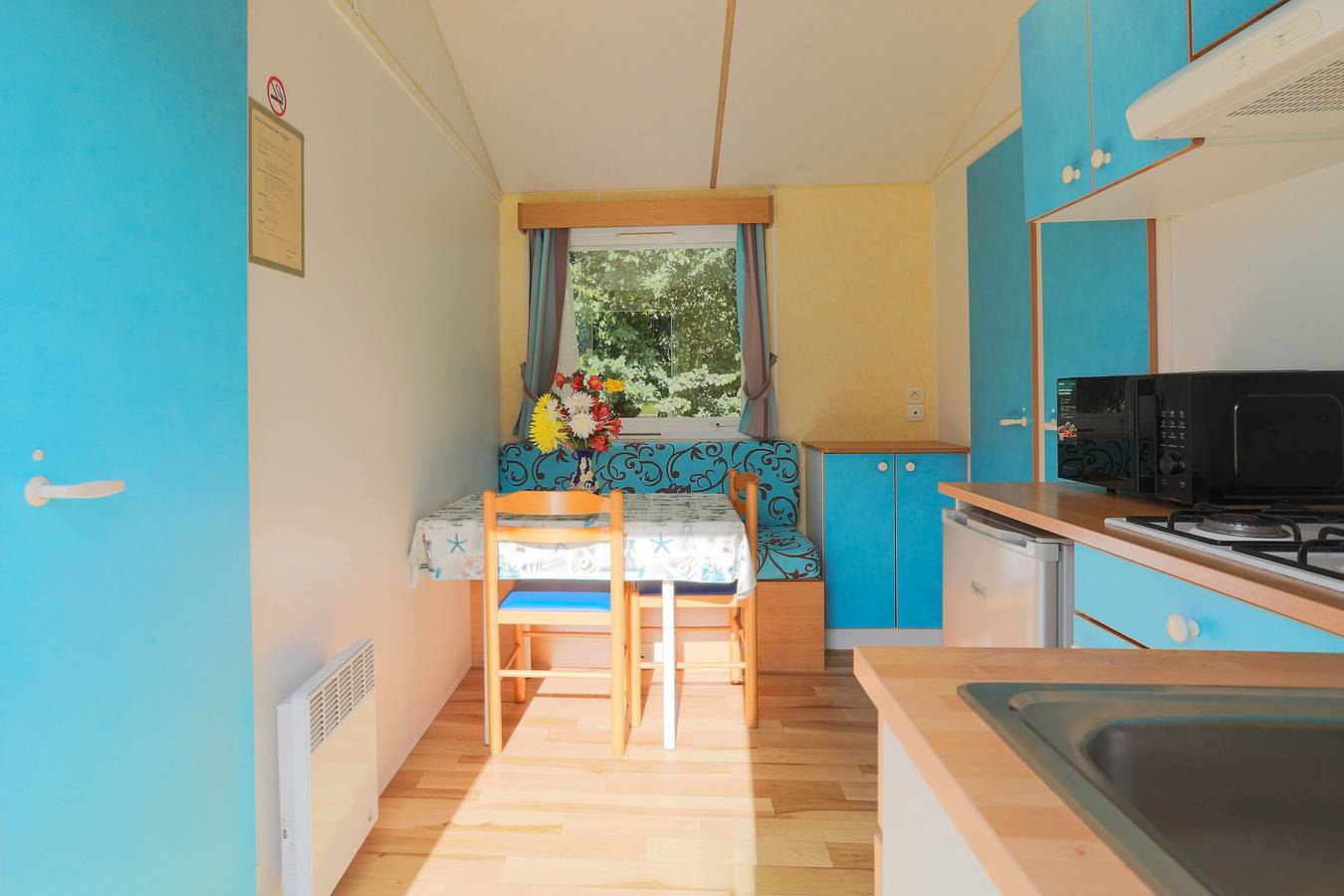 Mobilheim 'Bikini' mit privater Terrasse und privatem Garten in Plouha, Côte de Goëlo
