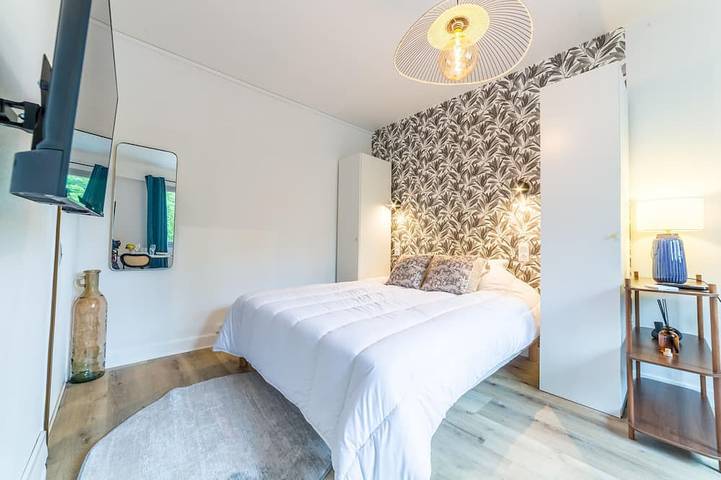 Entire apartment, L'Icone De La Guierle in Brive-la-Gaillarde, Brive-la-Gaillarde region