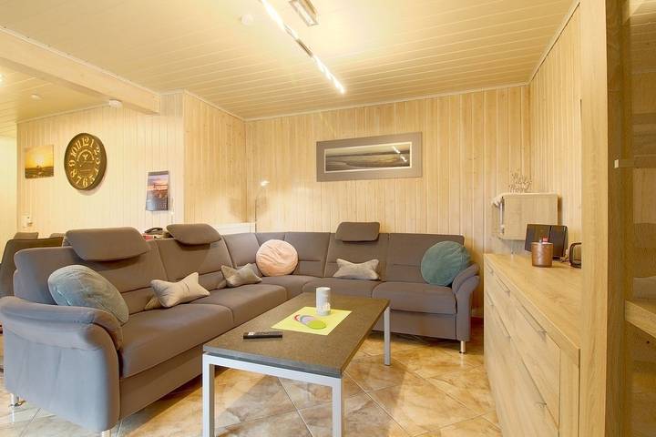 Ferienhaus für 6 Personen, mit Terrasse und Sauna sowie Garten, mit Haustier in Dorum