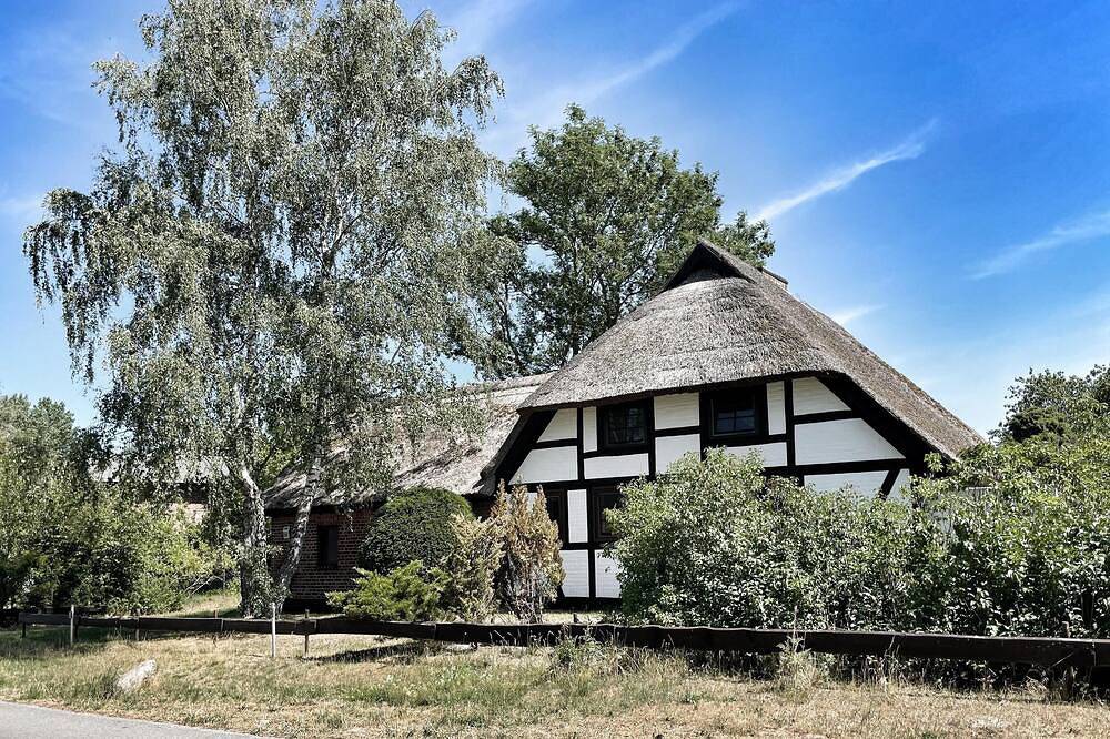 Ostsee Urlaub im traditionellem Fischerhuus am Darß – Genieße erholsame Tage in Michaelsdorf, Fuhlendorf