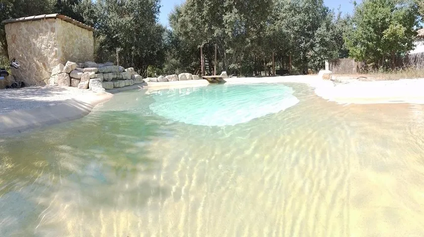 Ferienhaus für 6 Personen, mit Terrasse und Pool - 1