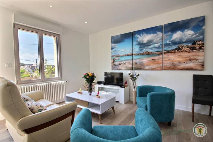 Gîte pour 4 personnes, avec terrasse et jardin dans Ploumanac'h - 2