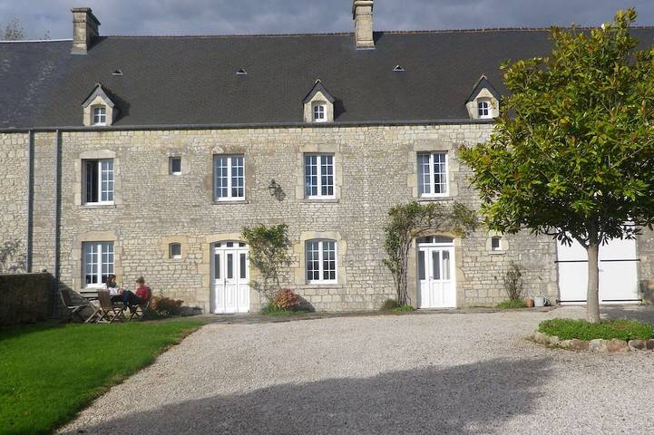 Location de vacances pour 6 personnes, avec jardin à Fresville