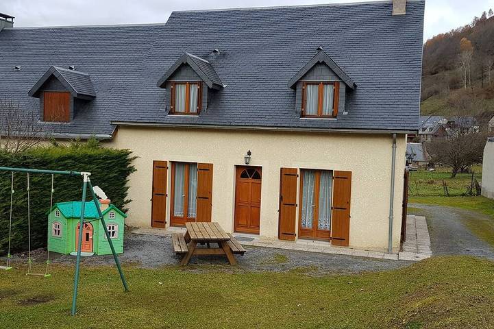 Villa pour 8 personnes, avec jacuzzi et jardin dans les Hautes-Pyrénées