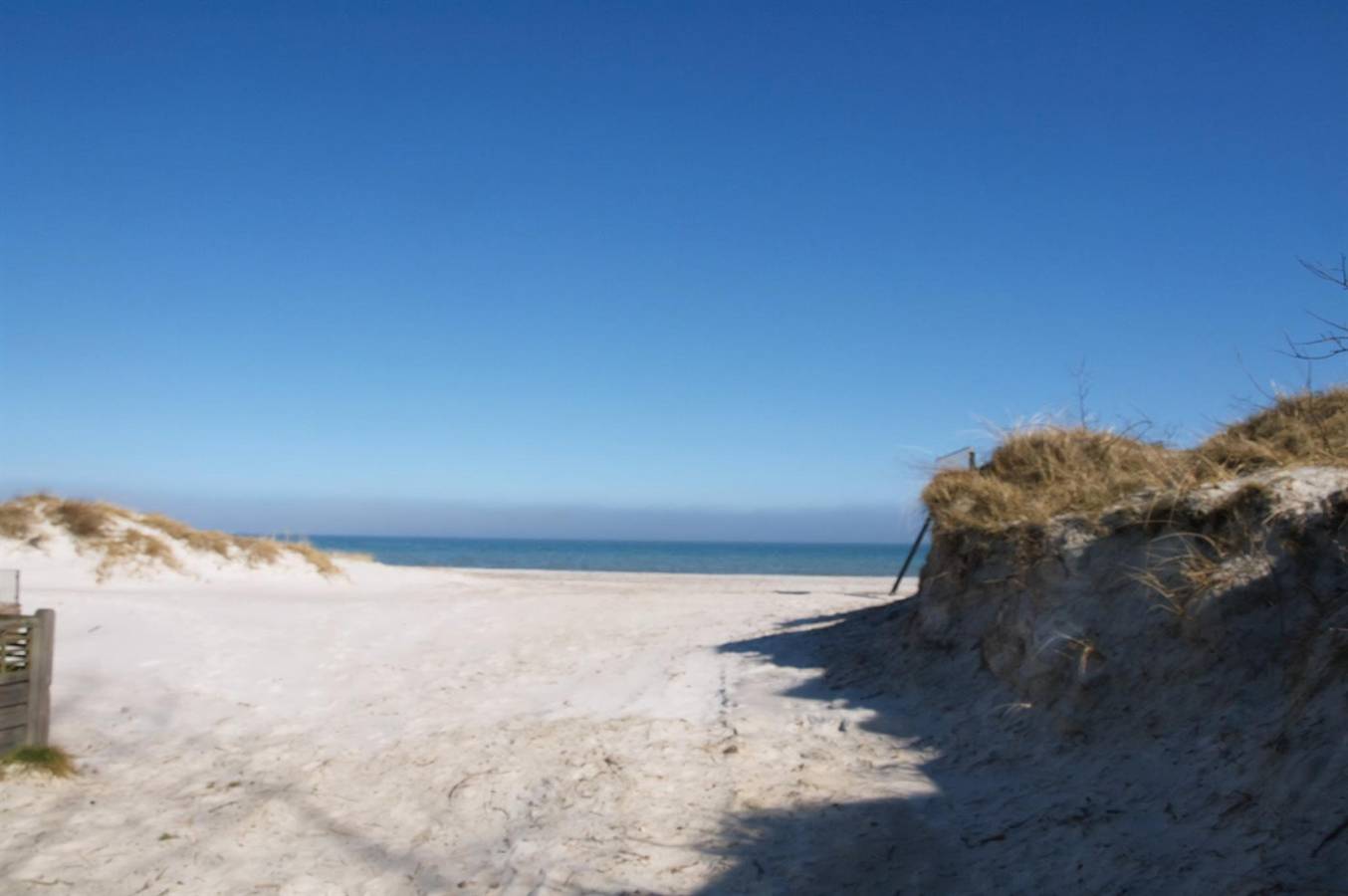 Nice home in Nexø w/ 4 Bedrooms, Indoor swimming pool and Sauna in Balka, Bornholm