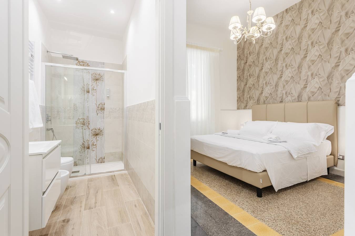 Room 'Vista Sulla Città 1' with Shared Terrace, Wi-Fi and Air Conditioning in Palermo, Palermo Province