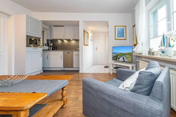 Ganze Wohnung, 2 -Zimmer-Ferienwohnung in Westerland - nur 400 Meter zum Strand. in Westerland, Sylt (Gemeinde)