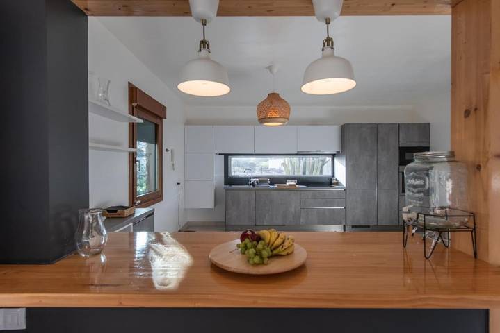 Location de vacances pour 6 personnes, avec vue et jardin dans Tetir - 3