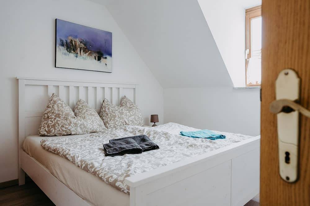 Gemütliches Ferienhaus in historischer Hofgasse in Mörbisch am See, Leithaberg