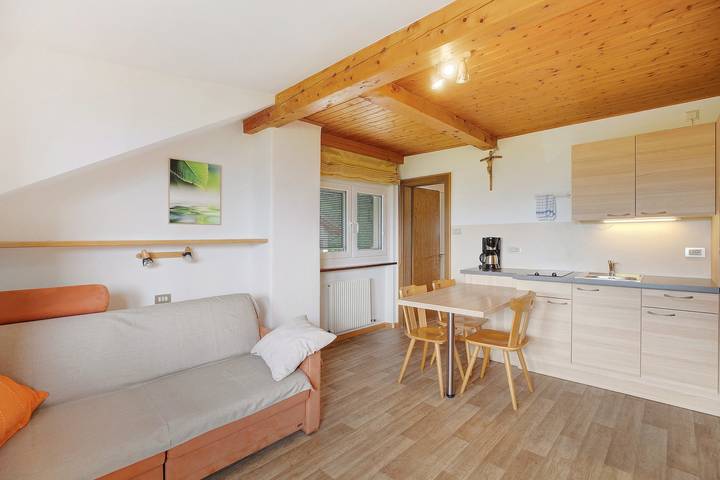 Appartement entier, Appartement 'Harmony Apt 1' avec vue sur les montagnes, jardin partagé et Wi-Fi in Monte (Appiano), Appiano sulla Strada del Vino