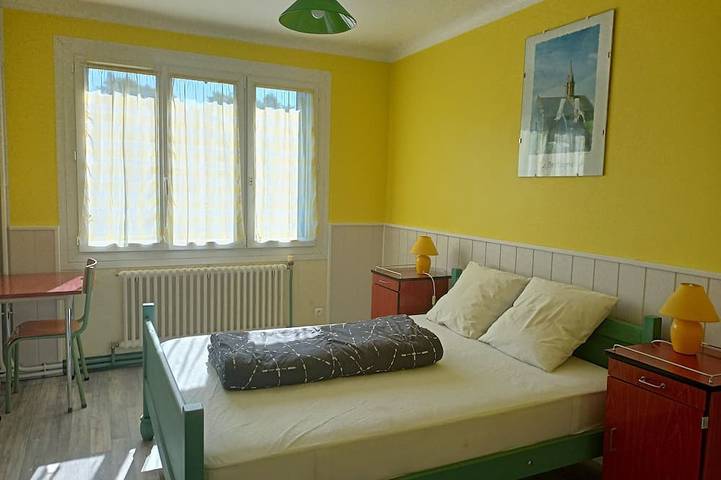Gîte pour 7 personnes, avec jardin dans Theix-Noyalo - 3