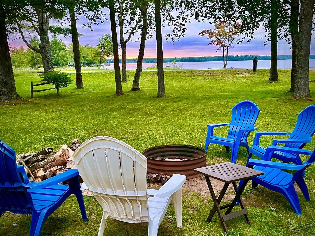 Ganze Wohnung, New!  Forrest's Cabin and Vivian's Cabin in Kalkaska County