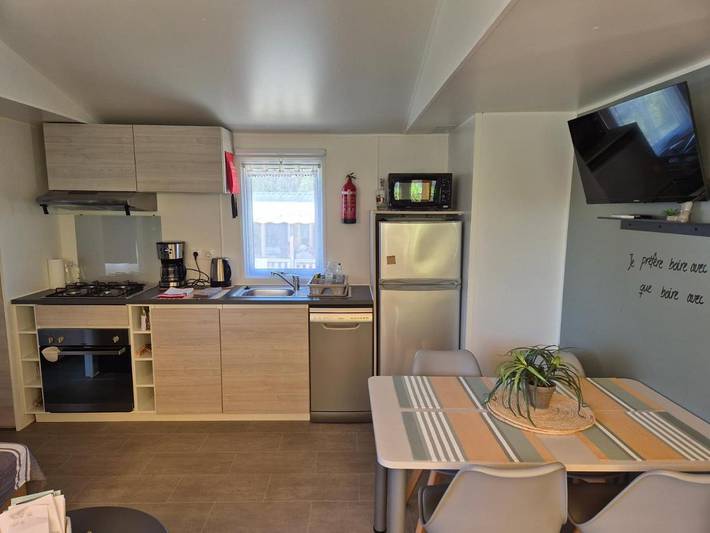 Camping pour 6 personnes, avec Jacuzzi et Terrasse ainsi que Piscine et Sauna à Lège-Cap-Ferret - 2