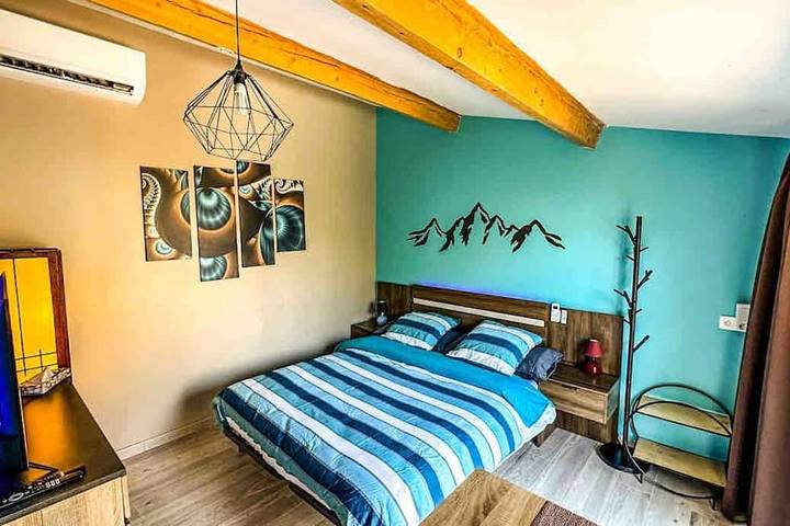 Location de vacances pour 2 personnes, avec piscine et terrasse ainsi que jacuzzi et jardin à Sussargues - 2