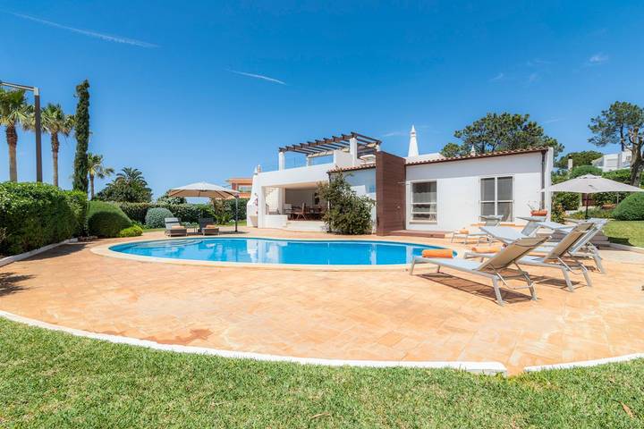 Villa para 6 pessoas, com jardim e terraço em Vale do Lobo