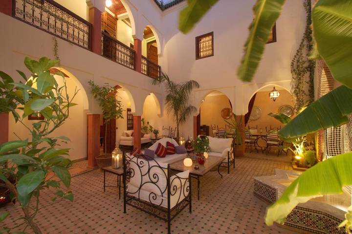 Chambre d’hôte pour 12 personnes, avec terrasse et sauna ainsi que piscine et jacuzzi à Marrakech - 4