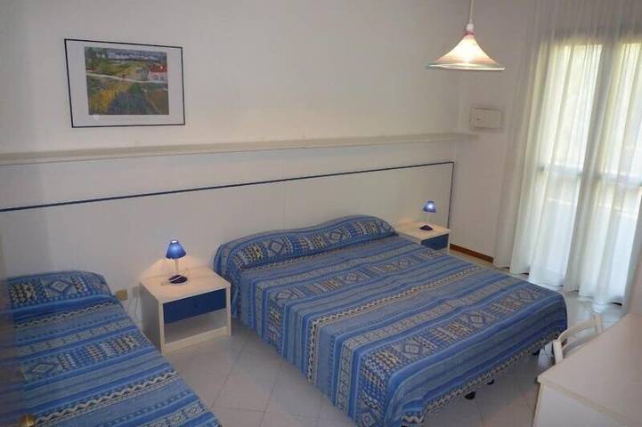 Appartamento intero, Appartamento per vacanze con aria condizionata, internet, balcone e piscina in Lido di Jesolo, Cavallino-Treporti