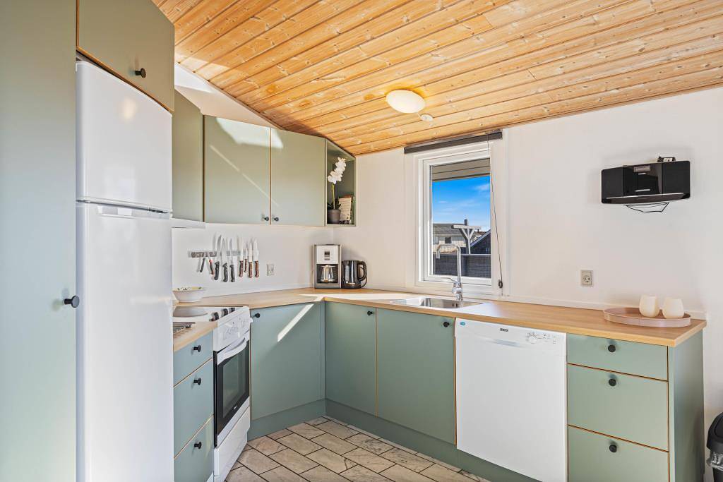 Hyggeligt sommerhus med brændeovn, spa og sauna in Hvide Sande, Holmsland Klit