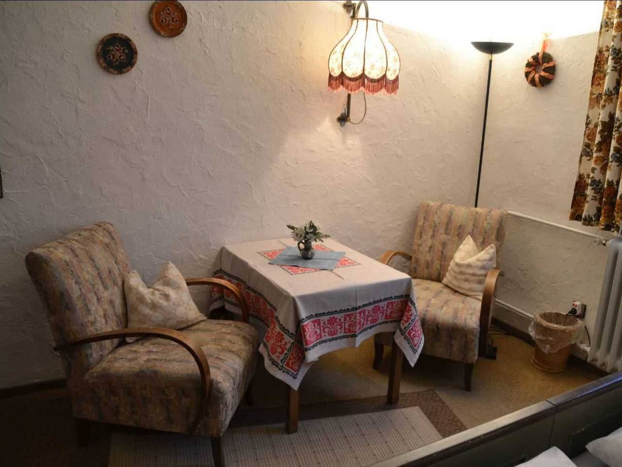 Adieu Alltag: Pension Oesterle im Schwarzwald - Einzelzimmer 1 in Schönmünzach, Baiersbronn