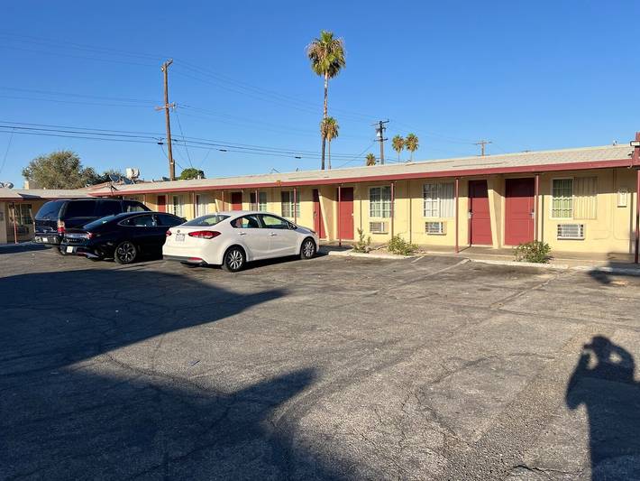 Ganze Wohnung, Lancaster, Ca |Queen -bett in Los Angeles County
