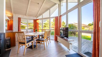 Ferienhaus mit Meerblick für 6 Personen, mit Whirlpool und Garten sowie Sauna, mit Haustier in der Lübecker Bucht