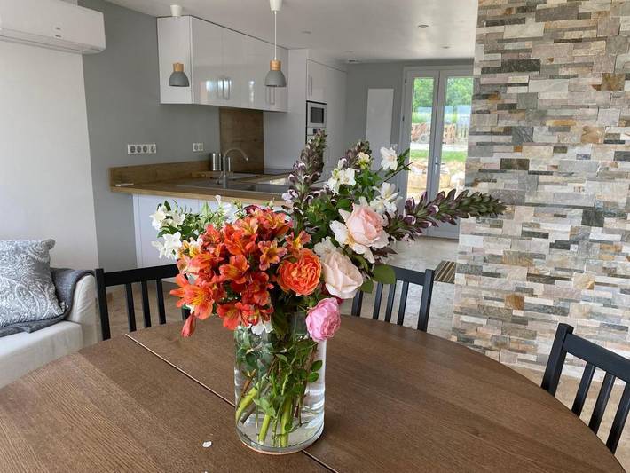 Location de vacances pour 6 personnes, avec jardin ainsi que vue et piscine à Cladech - 4